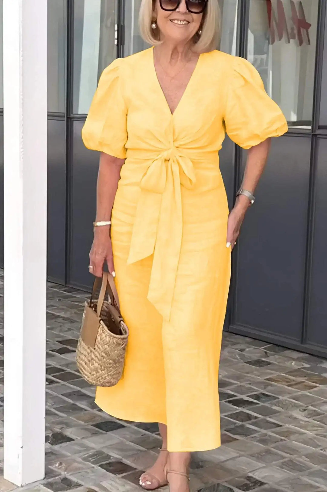 LYNORA | ELEGANT MIDI DRESS WITH V-NECK
