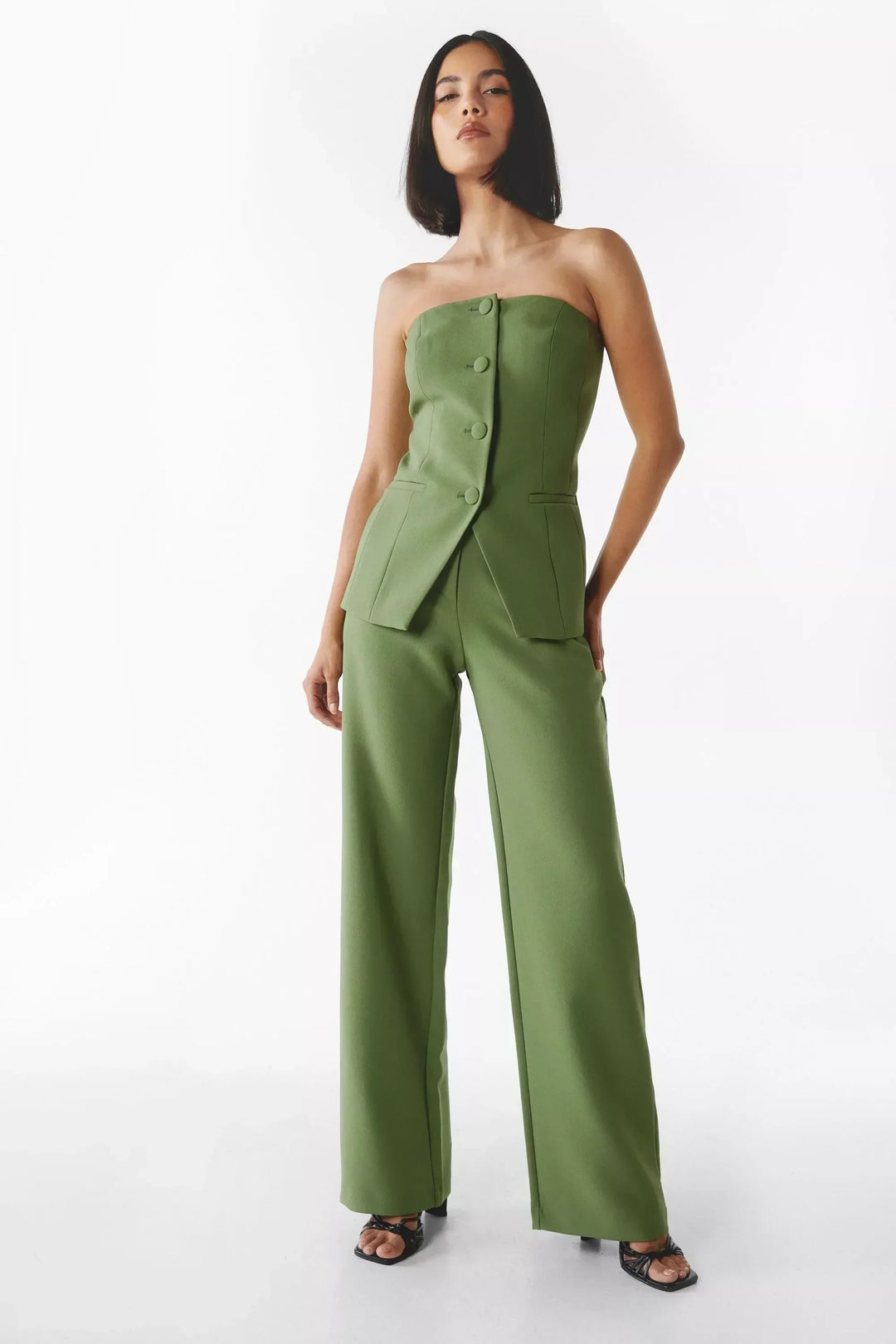 BRIA - Two-Piece Sleeveless Buttoned Set